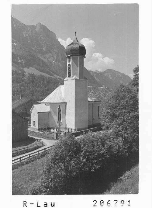 [Pfarrkirche Schnepfau gegen Wirmersäule]