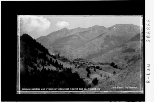 Wintersportplatz und Fremdenverkehrsort Raggal 1016 m Vorarlberg : [Raggal mit Blick zum Walserkamm]