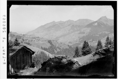 [Blick von Marul auf Raggal und zum Walserkamm]