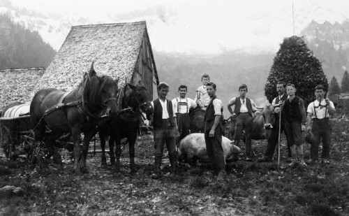 Alphütte Untere Falz mit Alpvolk