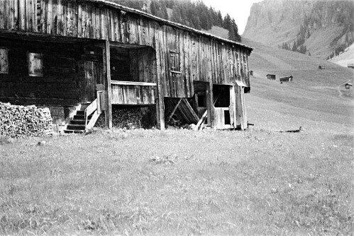 [Berggut Berngat, Au]