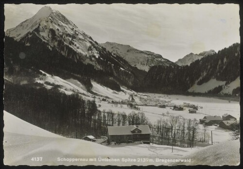 Schoppernau mit Üntschen Spitze 2139 m. Bregenzerwald