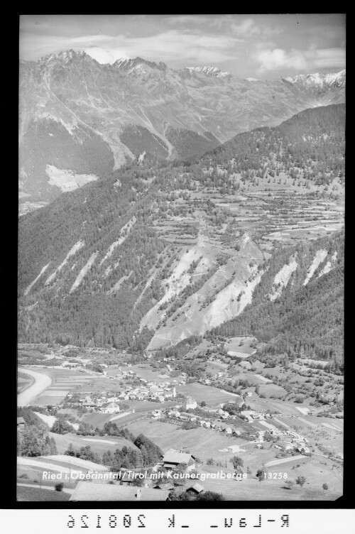 Ried im Oberinntal / Tirol mit Kaunergratbergen