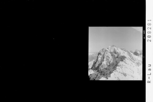 Zugspitzgipfel 2963 m mit Österreichischer Bergstation und Deutschem Gipfelhaus