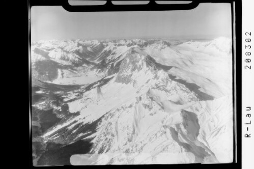 Zugspitzblatt mit Blick nach Ehrwald und Abfahrt übers Gatterl : [Gaistal mit Ehrwald gegen Lechtaler Alpen und Allgäuer Alpen und Zugspitzplateau mit Schneefernerkopf und Zugspitze]