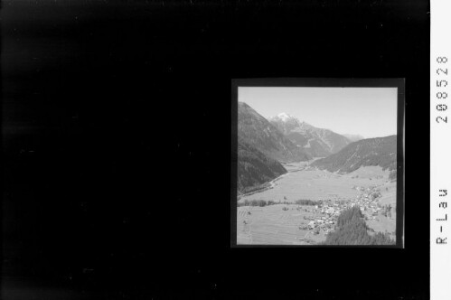 [Holzgau im Lechtal gegen Ruitelspitzen]