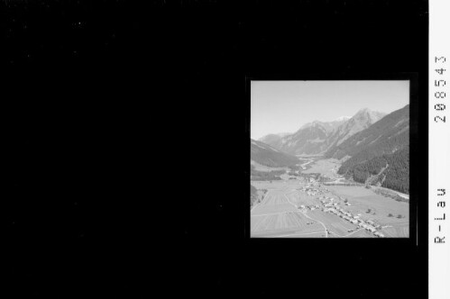 Häselgehr im Lechtal / Tirol : [Häselgehr im Lechtal gegen Lechtaler Alpen]