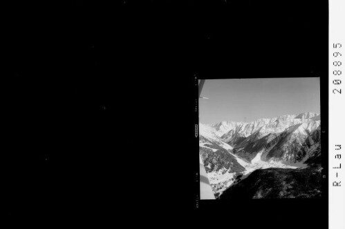 [Blick auf Niederthai im Horlachtal bei Umhausen mit Zwieselbacher Rosskogel und Larstiggrat]
