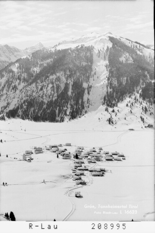 Grän, Tannheimertal / Tirol : [Grän im Tannheimertal mit Blick zur Lailachspitze]