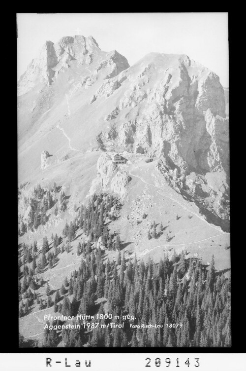 Pfrontner Hütte 1800 m gegen Aggenstein 1987 m / Tirol