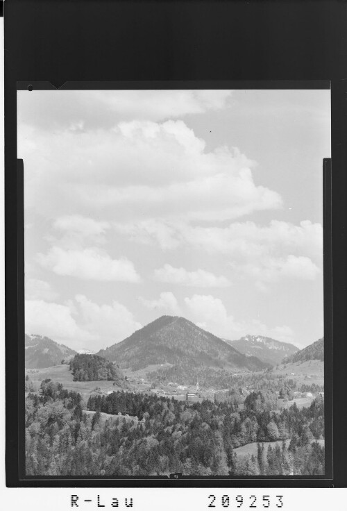 [Blick von Alberschwende auf Lingenau mit Hittisberg]