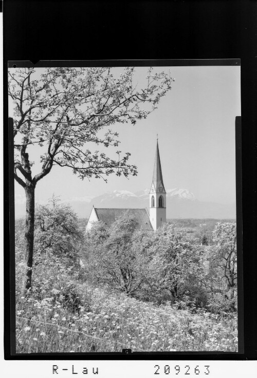 [Pfarrkirche in Schwarzach gegen Alpsteingruppe]
