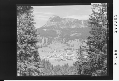 [Tannheim und Berg im Tannheimertal mit Einstein]