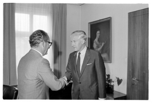 Max Podewils, Deutscher Botschafter bei Landeshauptmann