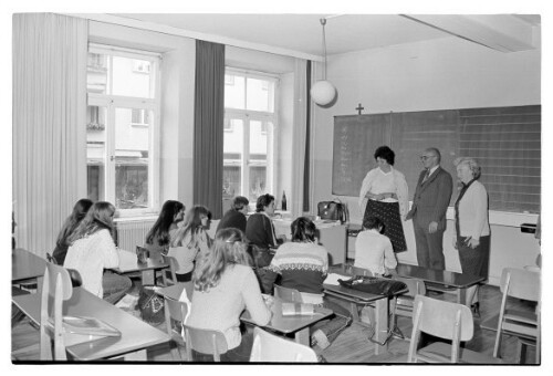 Ehrung an Jugoslawisch-Lehrerin