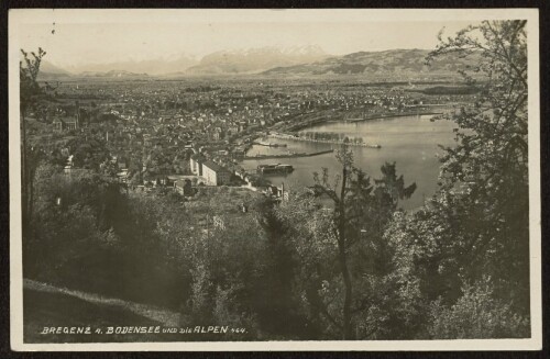 Bregenz a. Bodensee und die Alpen