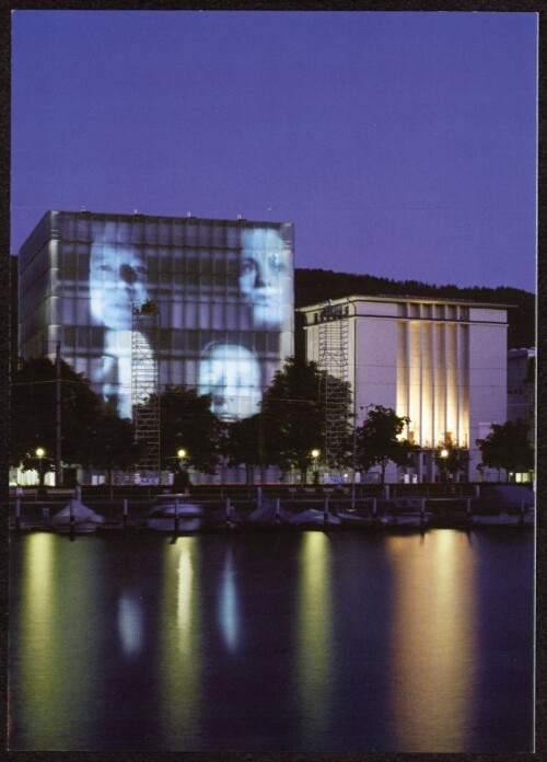 [Kunsthaus Bregenz] : [Kunsthaus Bregenz Tony Oursler Flucht Video-Sound-Installation Glasfassade Kunsthaus Bregenz 27.7. - 28.8.2001 ...]