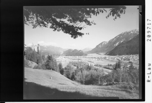 [Vils in Tirol mit Blick in's Lechtal]