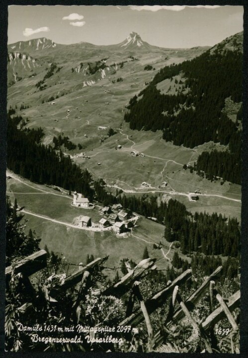 Damüls 1431 m mit Mittagspitze 2097 m Bregenzerwald, Vorarlberg
