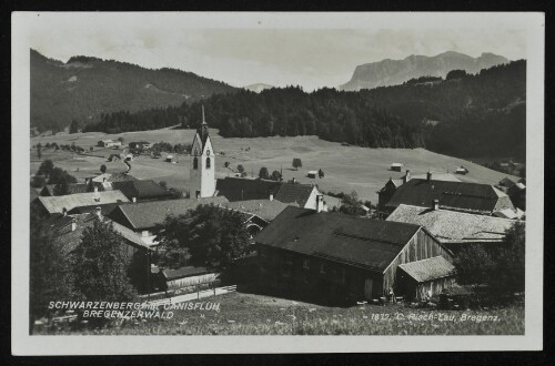 Schwarzenberg mit Canisfluh Bregenzerwald