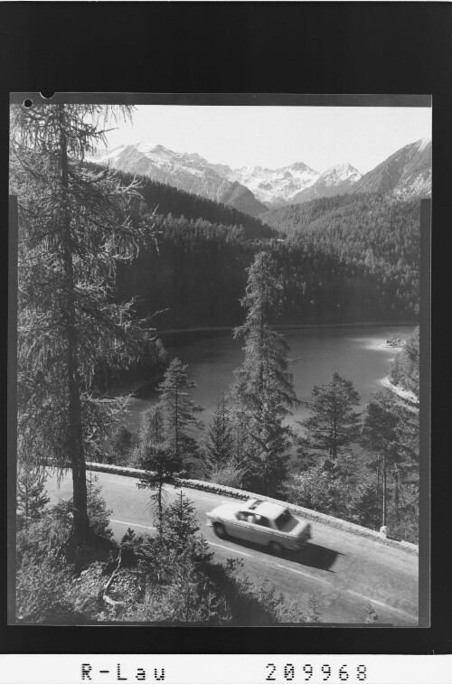 [Blindsee an der Fernpaßstrasse mit Blick in`s Kälbertal Tirol]