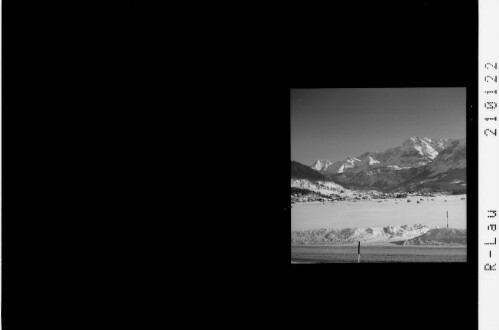 Zugspitzdorf Ehrwald 1000 m, Tirol gegen Mieminger Kette