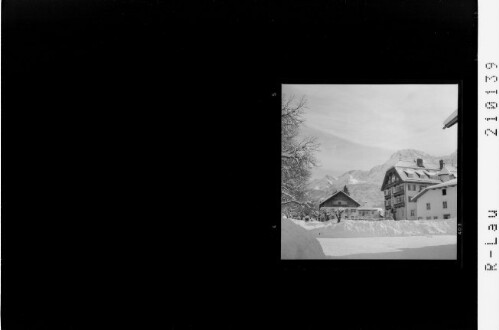 [Ehrwald / Hotel Sonnenspitze mit Blick in's Mieminger Gebirge]