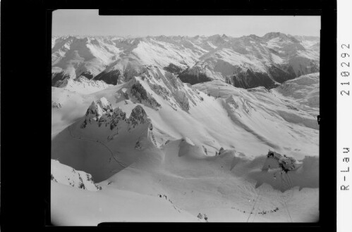 St.Anton am Arlberg Valluga - Abfahrt : [Blick von der Valluga in die Verwallgruppe - Samnaungruppe und Silvretta]