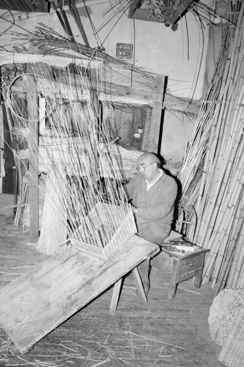 [Altes Handwerk: Korbflechter]