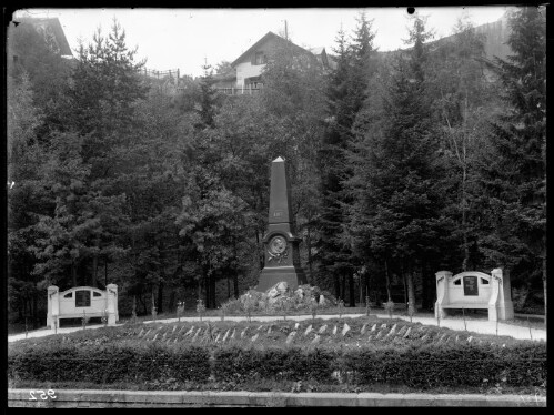 [Aufnahme vom Lott-Denkmal unweit des Ostportals des Arlbergtunnels]