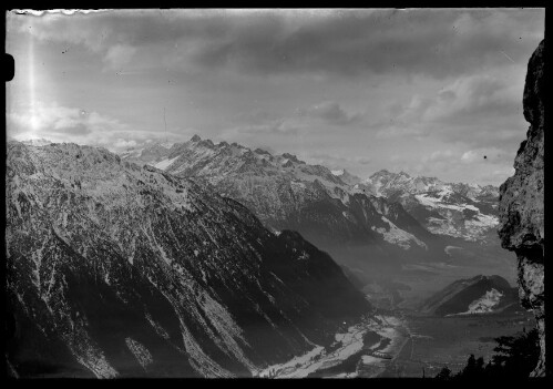 [Blick auf die Ortschaften Außerbraz und Bings]