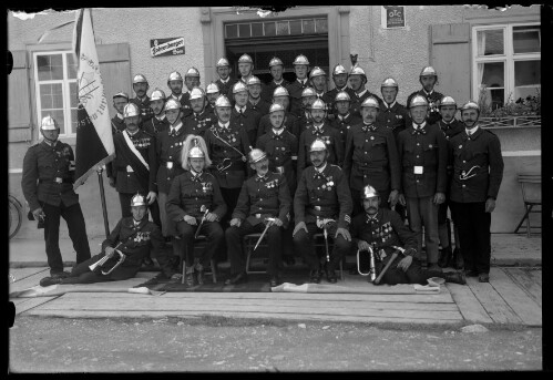 [Aufnahme der Ortsfeuerwehr Dalaas vor dem Gasthof zur Post [2]]