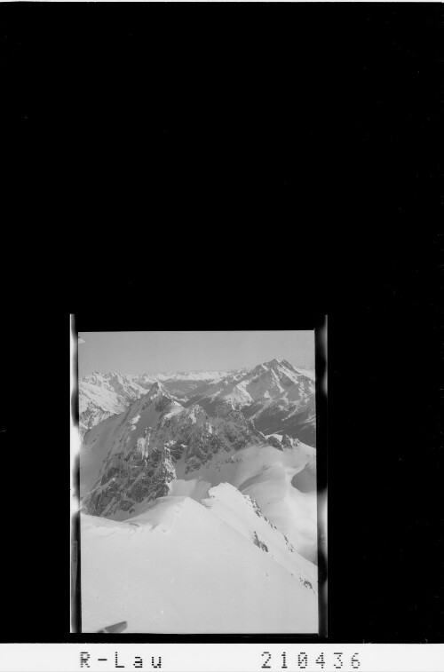 [Ausschnitt aus dem Valluga - Panorama / Blick von der Valluga zum Kaltenberg]