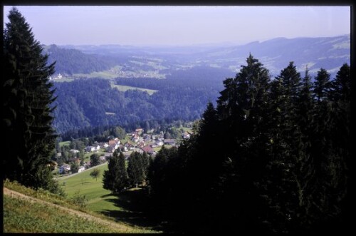 [Buch, Blick vom Schneiderkopf ins Weißachtal]