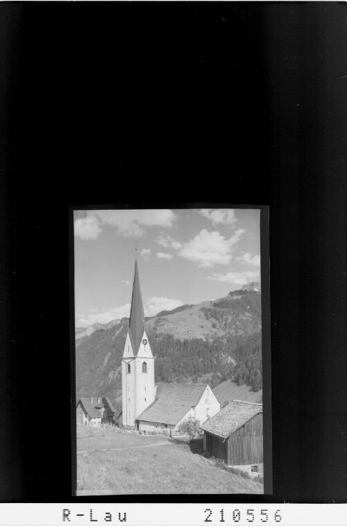 [Pfarrkirche Sonntag im Grossen Walsertal mit Glattmar]