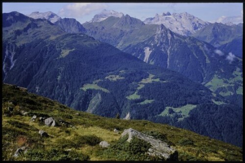 [Schruns, Blick vom Weg zur Wormser Hütte]