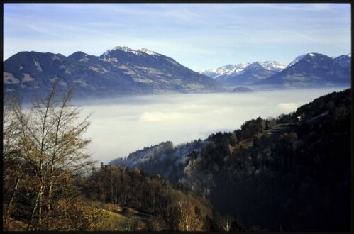 [Walgau, Blick von Amerlugalpe auf Talnebel]