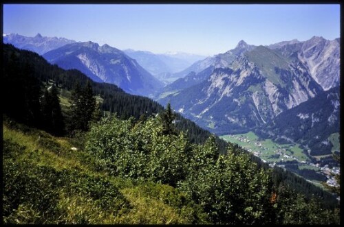 [Klösterle, Blick vom Verwall-Höhenweg]