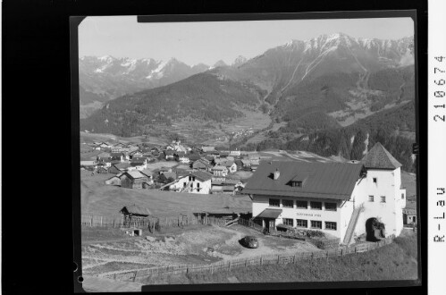 [Fiss im Oberinntal gegen Kaunergrat und Glockturmkamm]