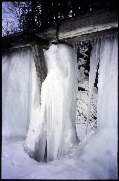 [Hittisau, Vereisung bei alter Liessenbach-Säge]