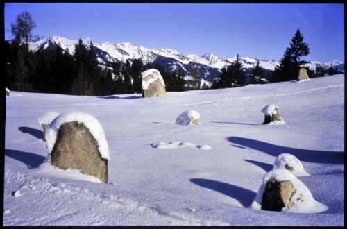 [Bürserberg, Steinkreis Tschangla]