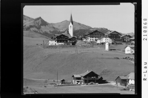 [Berwang in Tirol gegen Abendspitze und Rainberg / Tirol]