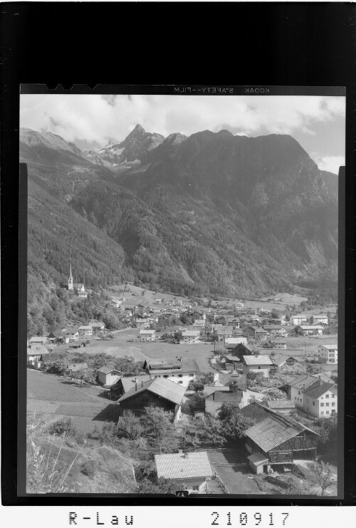 [Ötz im Ötztal gegen Acherkogel / Tirol]