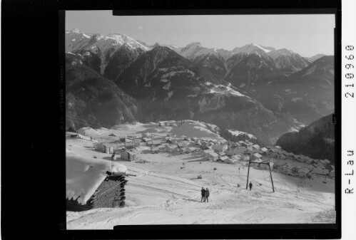 [Serfaus im Oberinntal mit Blick zum Glockturmkamm / Tirol]
