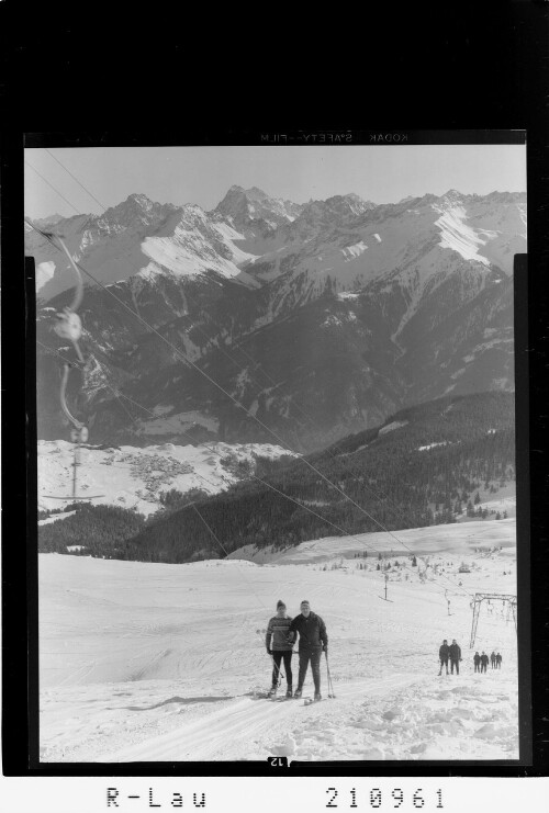 Serfaus Oberinntal Tirol Skigebiet Komperdell : [Skigebiet Komperdell mit Blick auf Serfaus gegen Glockturmkamm und Kaunergrat mit Verpeilspitze und Watzespitze]