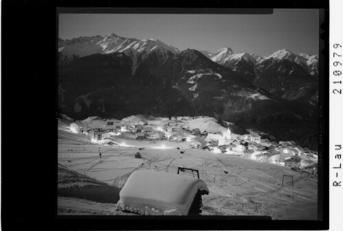 Serfaus Oberinntal Tirol : [Serfaus im Oberinntal bei Nacht mit Glockturmkamm]