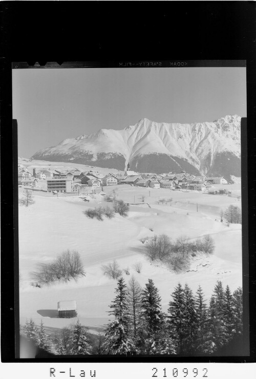 [Fiss im Oberinntal gegen Kaunergrat mit Hoher Aifenspitze Tirol]