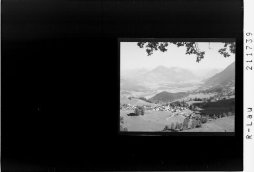 Gurtis 930 m mit Blick auf Arlberg und Groß - Walsertal : [Gurtis bei Nenzing / Blick in den Walgau mit Lechtaler Alpen und Verwallgruppe]