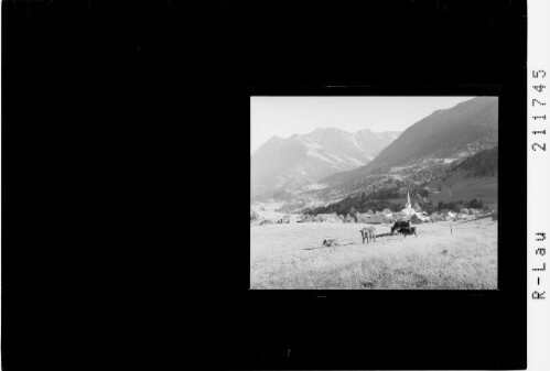 Gurtis 930 m Vorarlberg : [Gurtis bei Nenzing gegen Mondspitze und Schillerkopf]