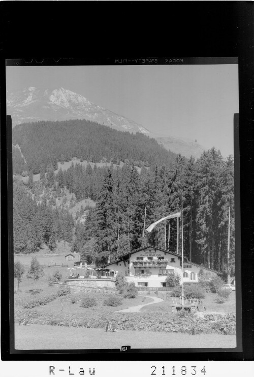 [Waldcafe bei Elbigenalp im Lechtal gegen Pfeiler / Tirol]